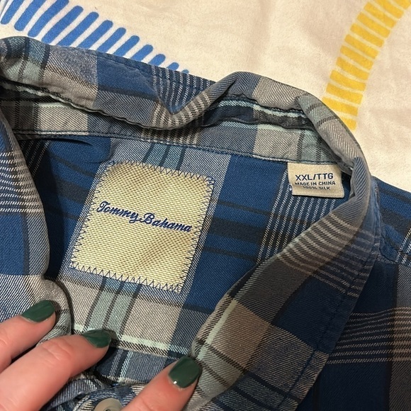 EUC Tommy Bahama Plaid Button Down Shirt SS - Picture 4 of 5